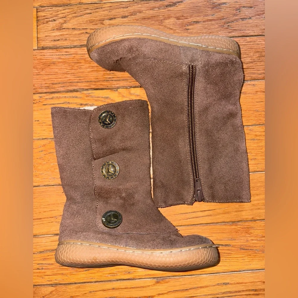 Livie & Luca Brown Suede Leather Tiempo Boots with Button Accents Toddler Size 8